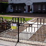 Contemporary Driveway